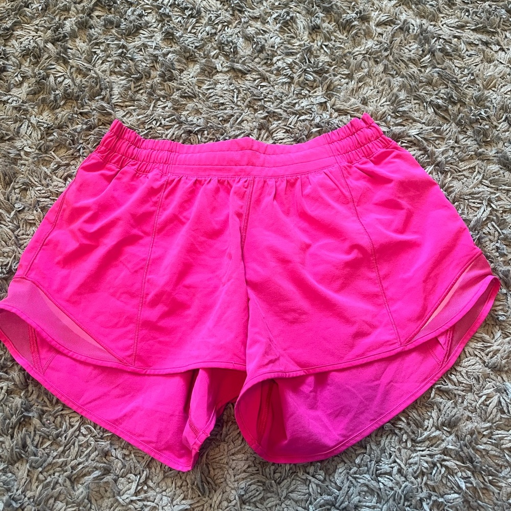 Lululemon 4” Hotty Hots Shorts
